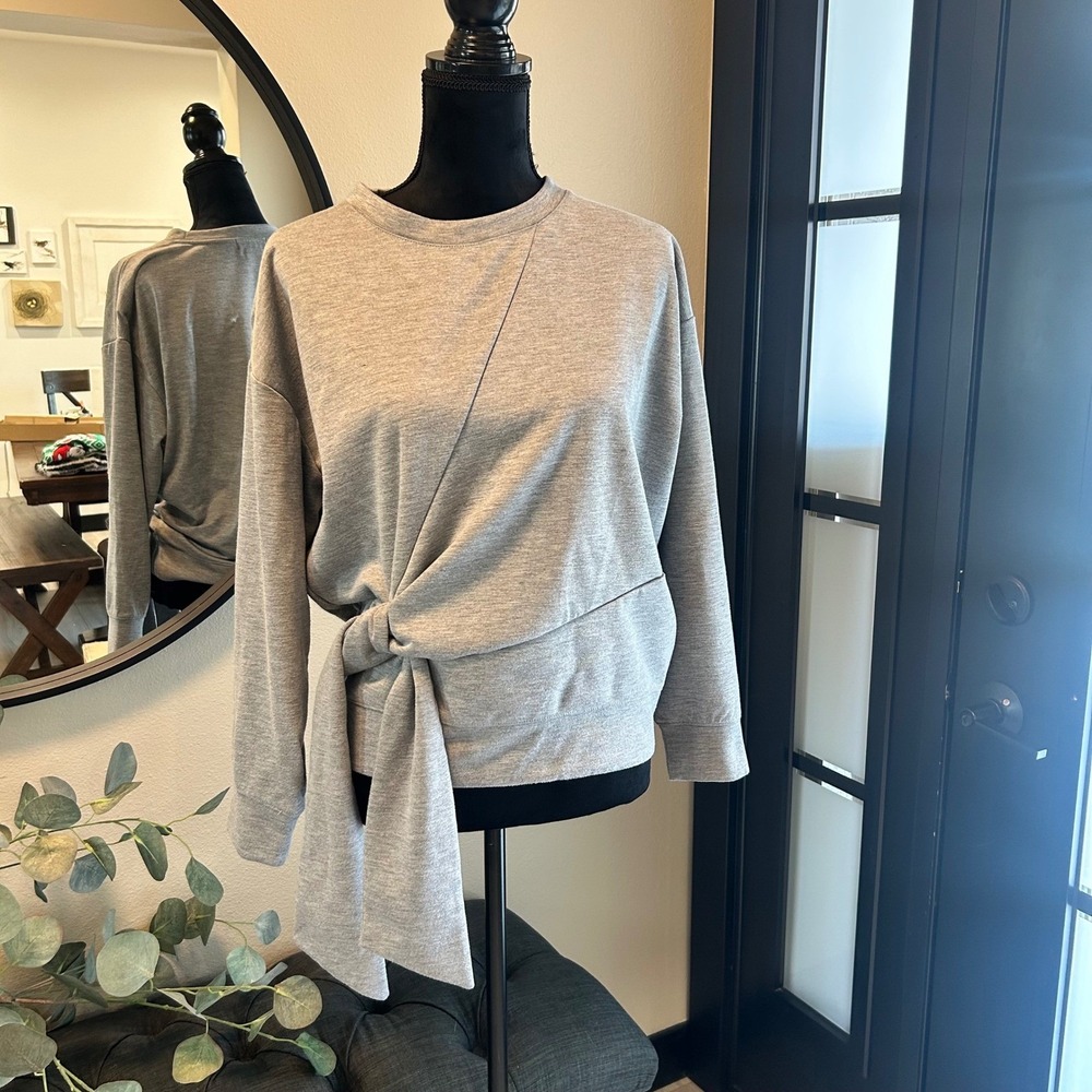 Trouve Women Heather Gray Front Tie Knot Long Sleeve Sweatshirt Lined Small